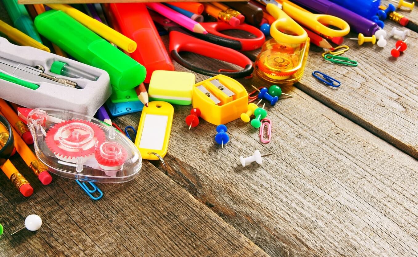 school tools on wooden background vzm76xj.jpg